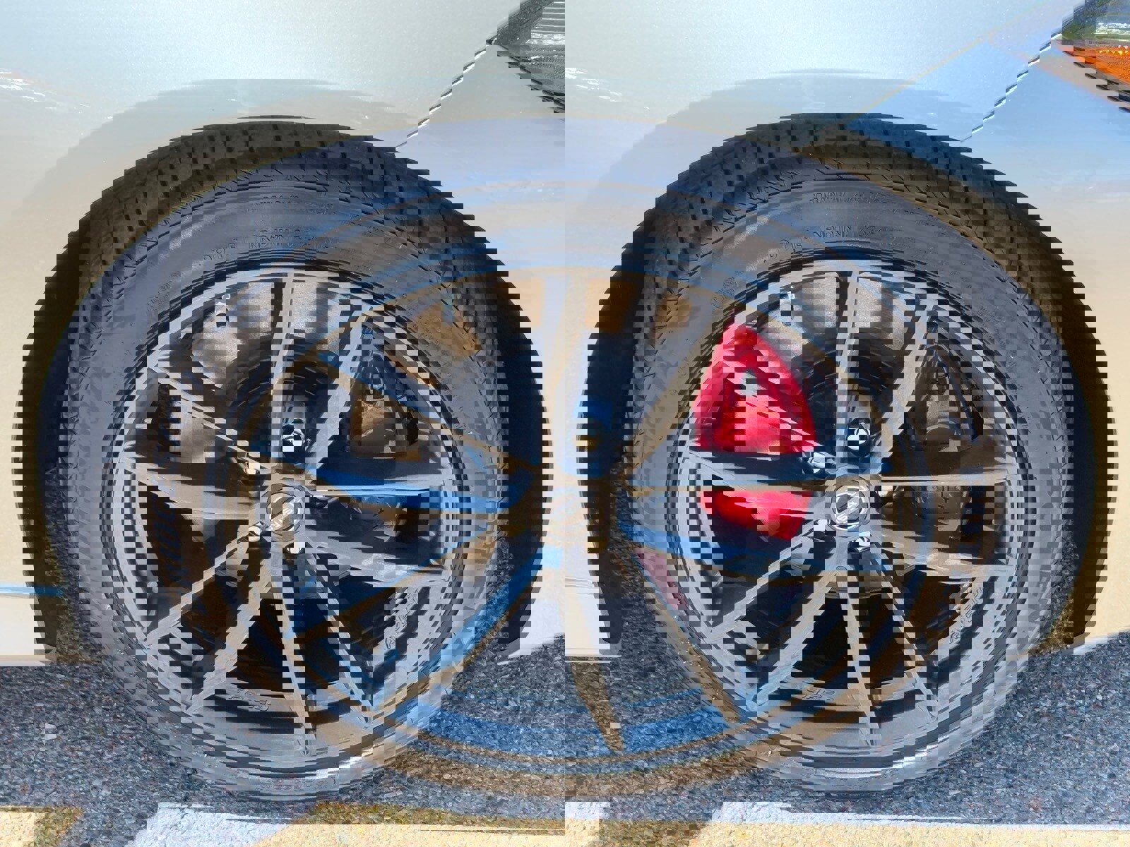 Certified 2024 Nissan Z Performance w/ Floor Mat Package image 8