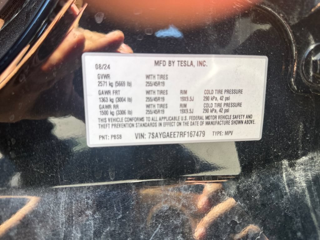 Used 2024 Tesla Model Y Long Range AWD/4WD image 25