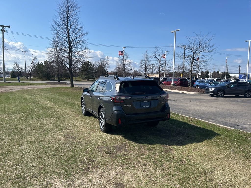Used 2020 Subaru Outback Premium image 3