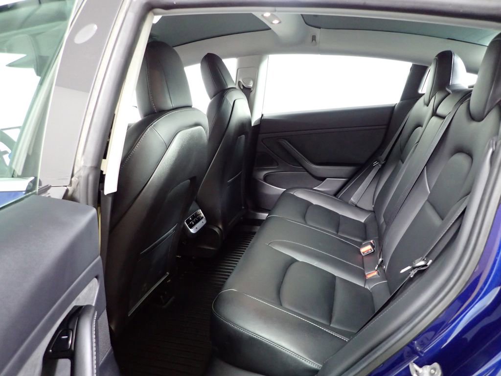 Used 2019 Tesla Model 3 Long Range image 31