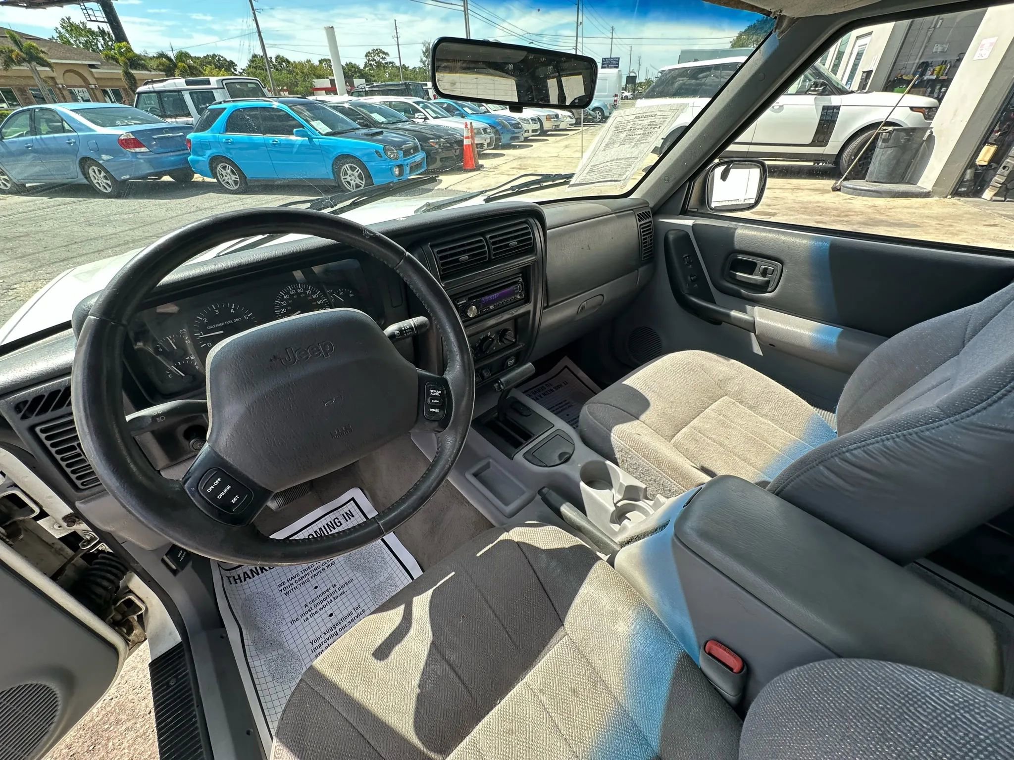 Used 1998 Jeep Cherokee 2WD 4-door image 23