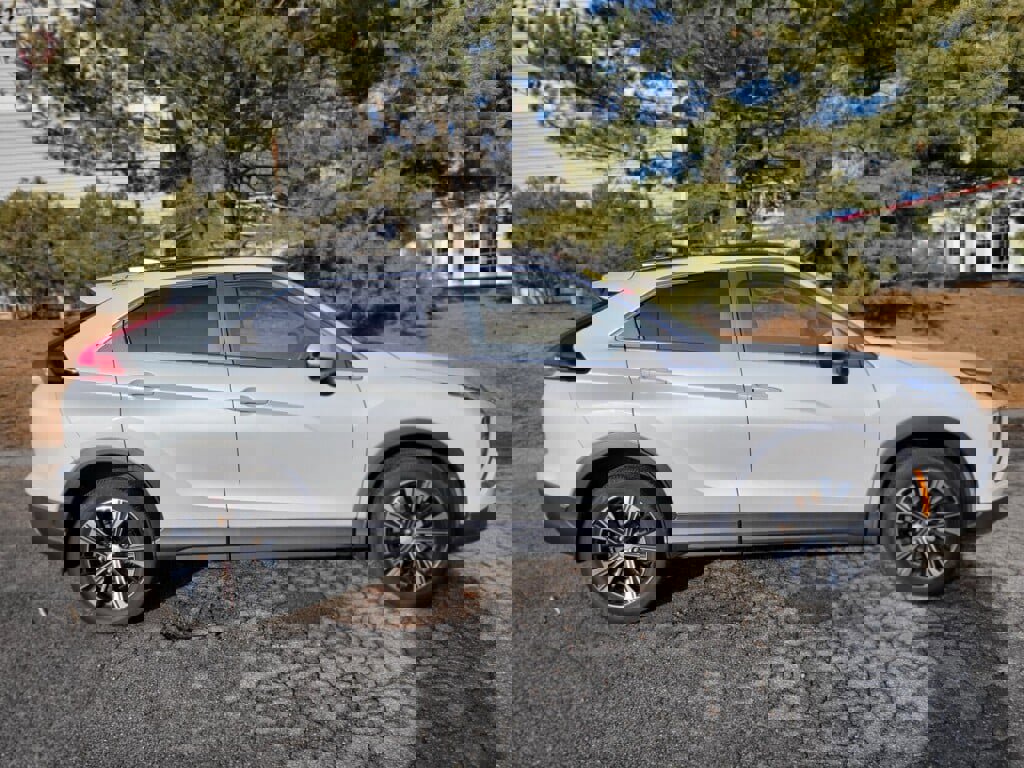 Used 2022 Mitsubishi Eclipse Cross SE image 6