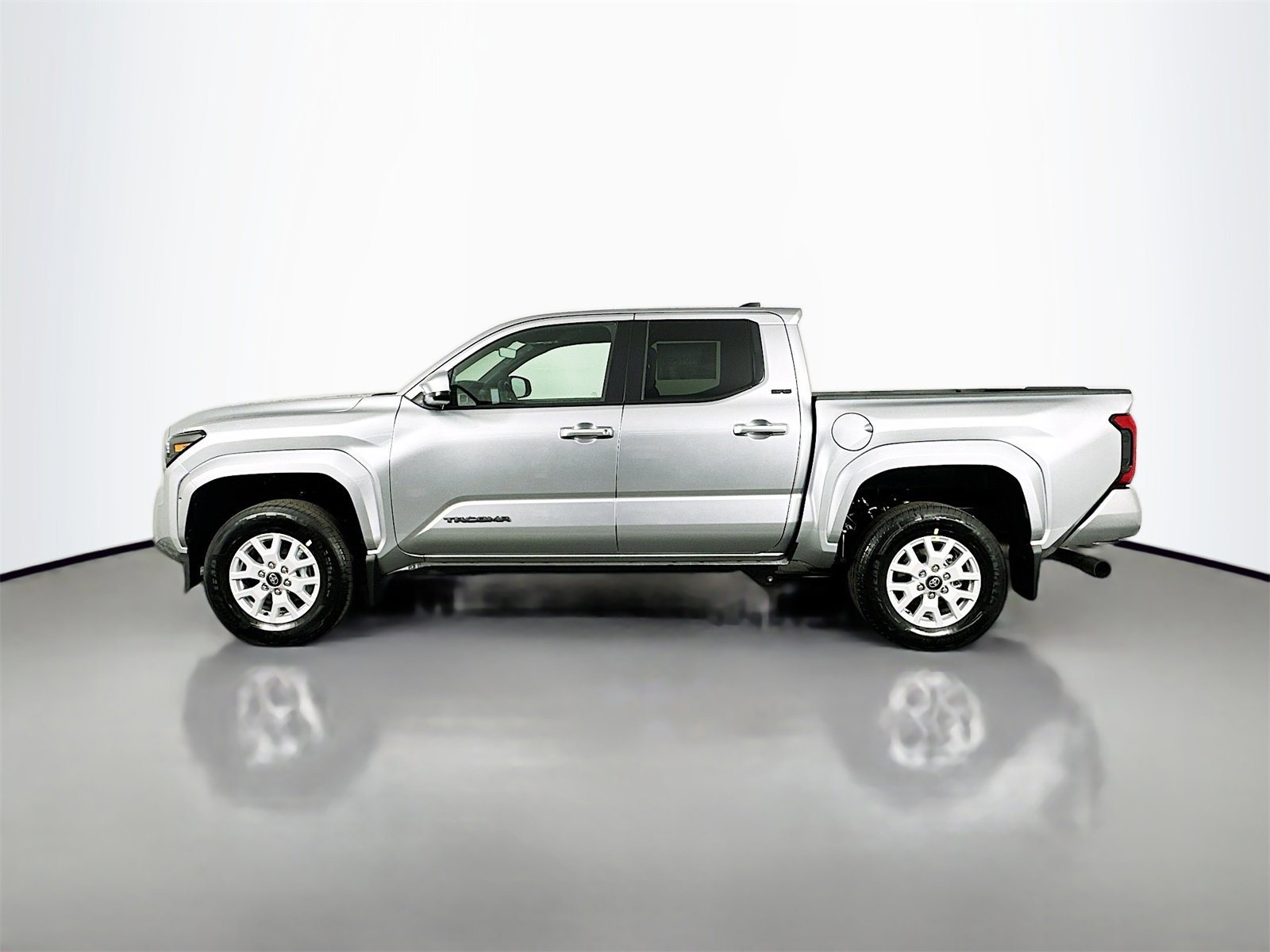 New 2025 Toyota Tacoma SR5 image 4