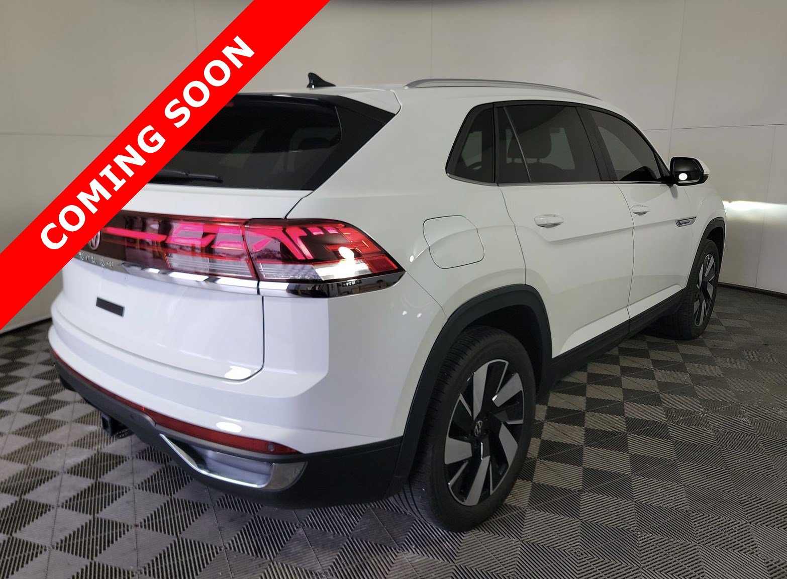 Used 2024 Volkswagen Atlas Cross Sport SE AWD/4WD image 4