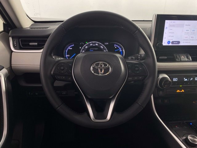 Used 2025 Toyota RAV4 XLE Premium AWD/4WD image 20