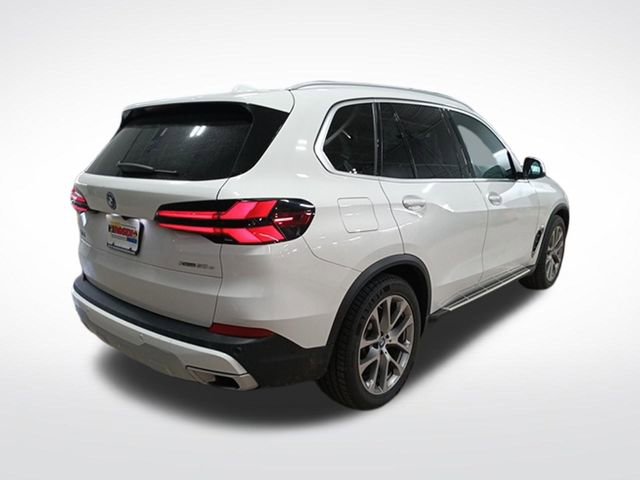 Used 2025 BMW X5 xDrive50e image 5