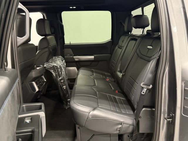 New 2025 Ford F350 Platinum w/ FX4 Off-Road Package image 31