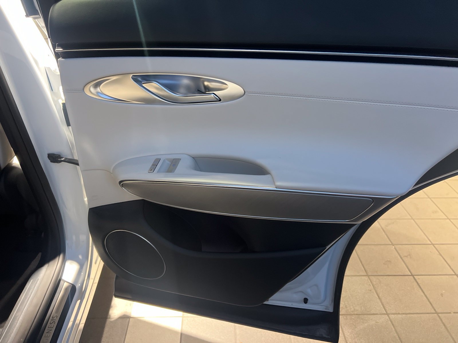 Used 2025 Genesis Electrified GV70 AWD/4WD image 22