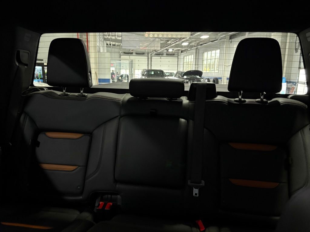 Used 2022 GMC Sierra 1500 AT4 AWD/4WD image 23