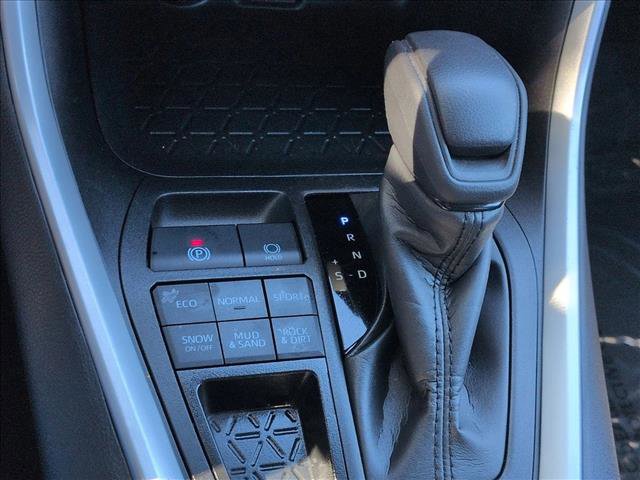 Used 2025 Toyota RAV4 LE image 12