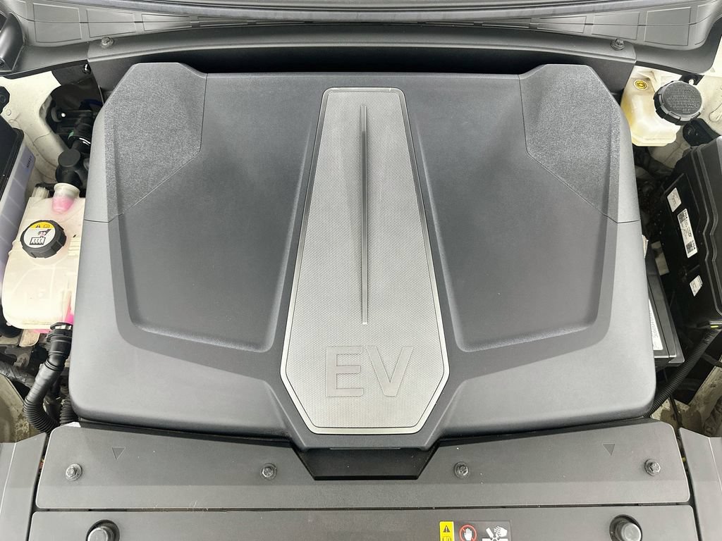 Used 2023 Kia EV6 GT-Line w/ GT-Line Suede Seat Package AWD/4WD image 31