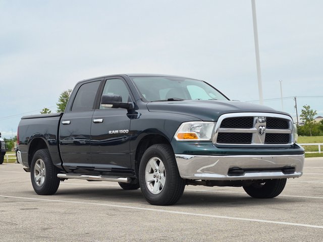Used 2011 RAM 1500 Classic SLT w/ Luxury Group AWD/4WD image 3