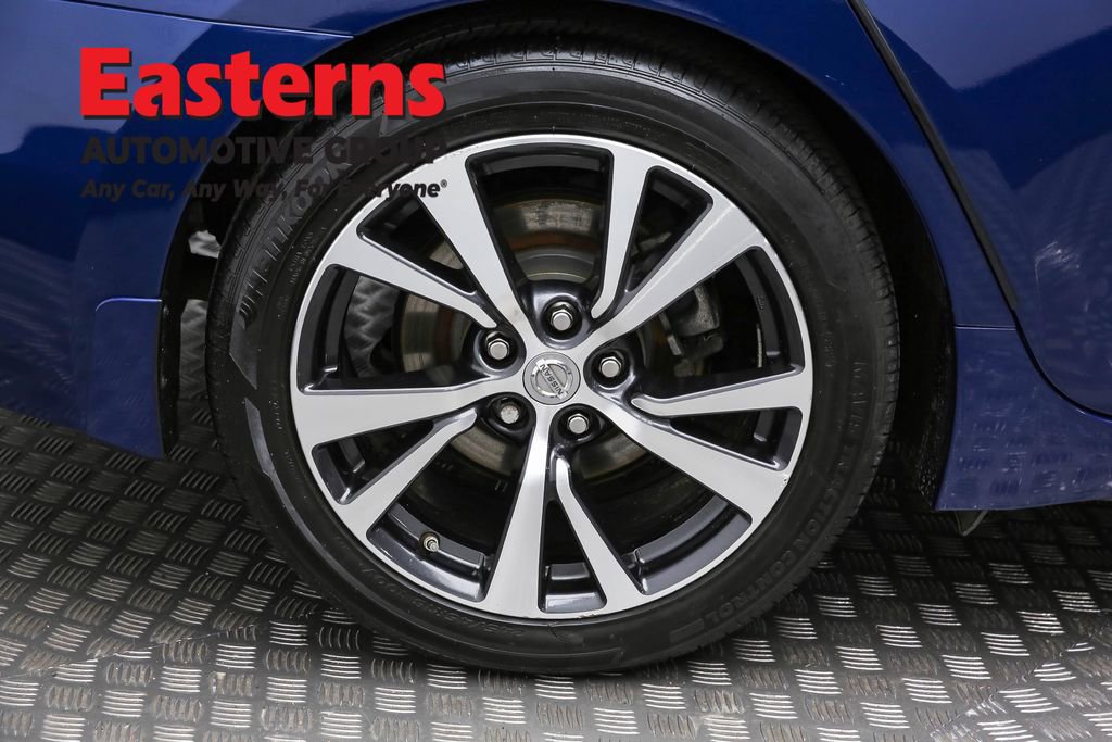 Used 2016 Nissan Maxima Platinum w/ Interior Lighting Package image 34