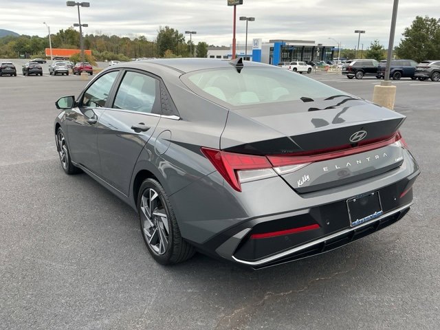 Certified 2024 Hyundai Elantra Limited image 7