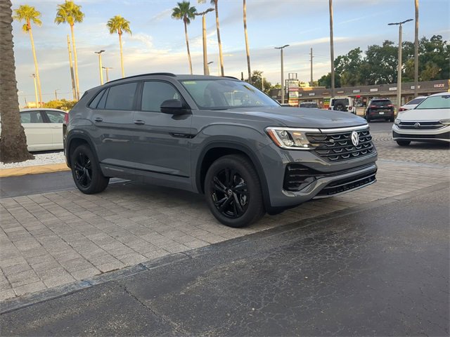 New 2026 Volkswagen Atlas Cross Sport SEL R-Line image 2