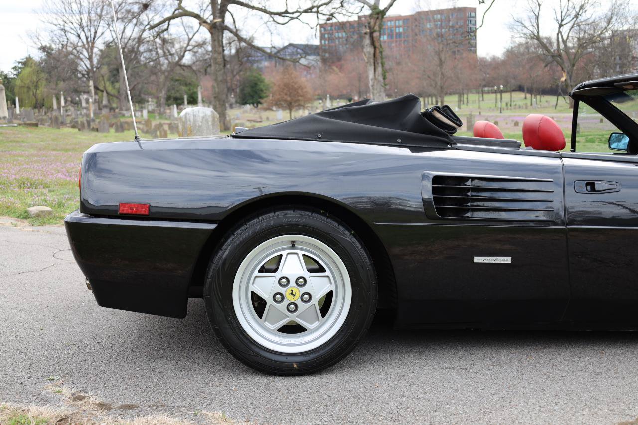 Used 1989 Ferrari Mondial T Cabriolet RWD image 62