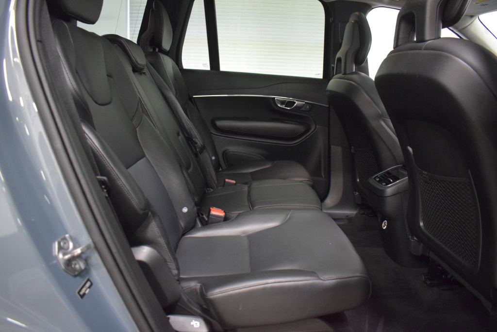 Used 2020 Volvo XC90 T5 Momentum w/ Protection Package image 18