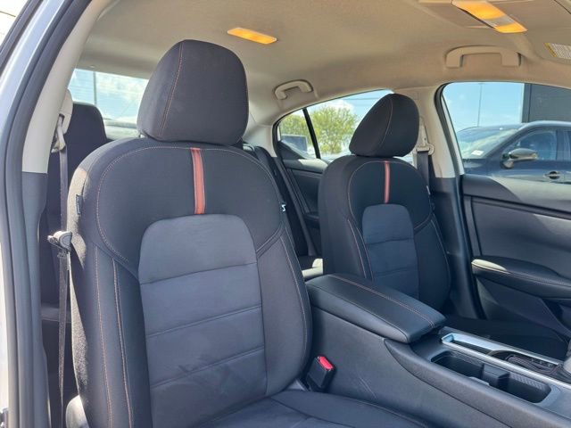 Used 2025 Nissan Sentra SR image 25