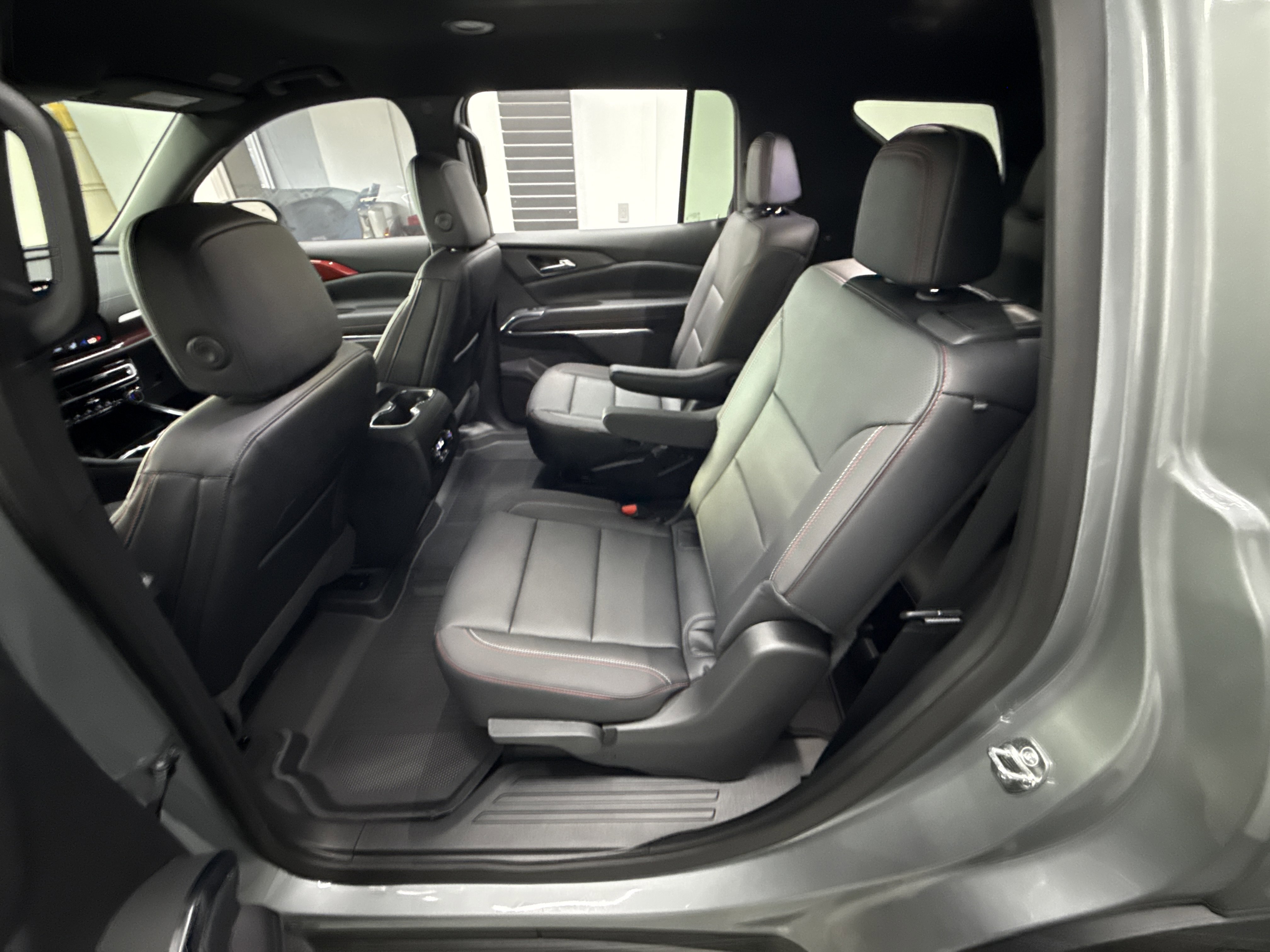 Used 2026 Chevrolet Traverse Z71 w/ LPO, Floor Liner Package image 24