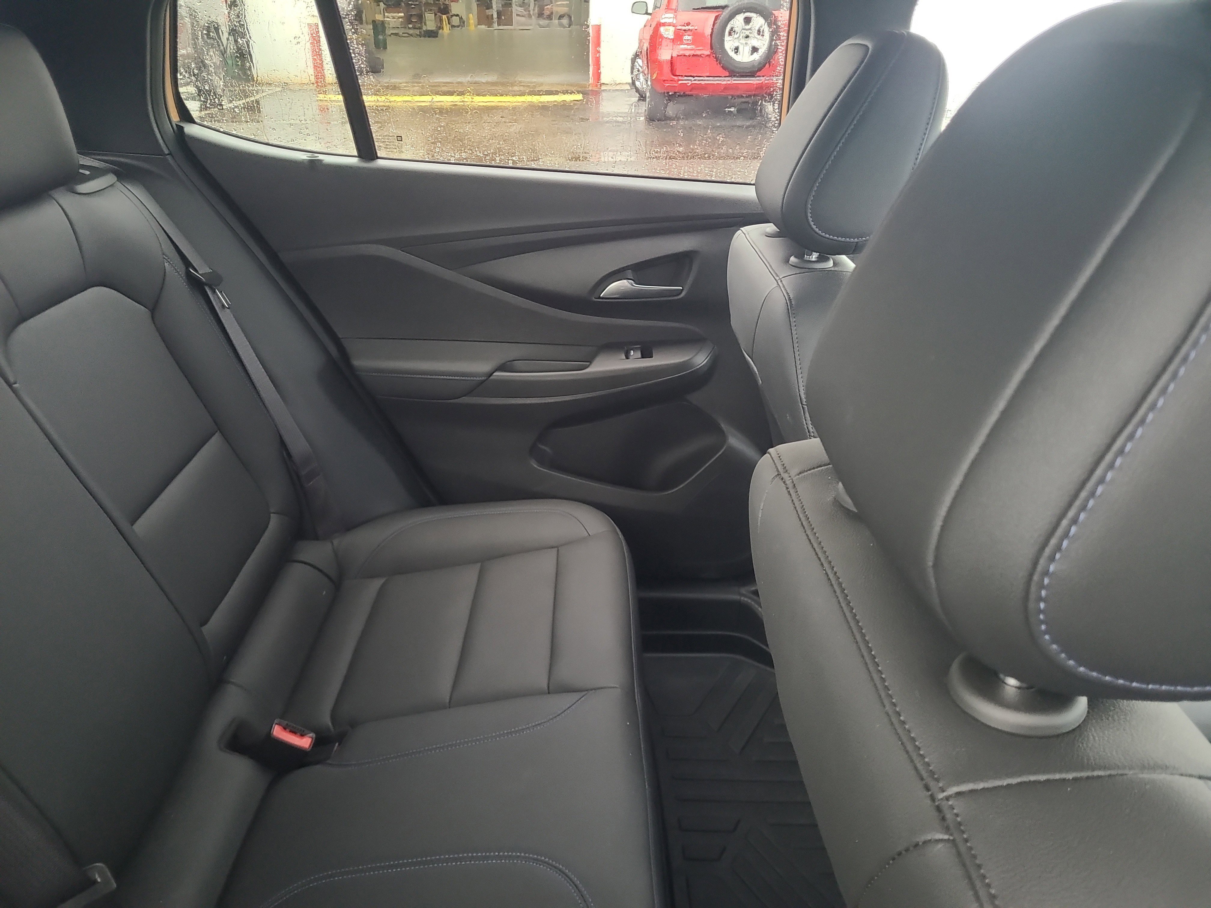 Used 2024 Buick Envista Sport Touring w/ Convenience I Package FWD image 3