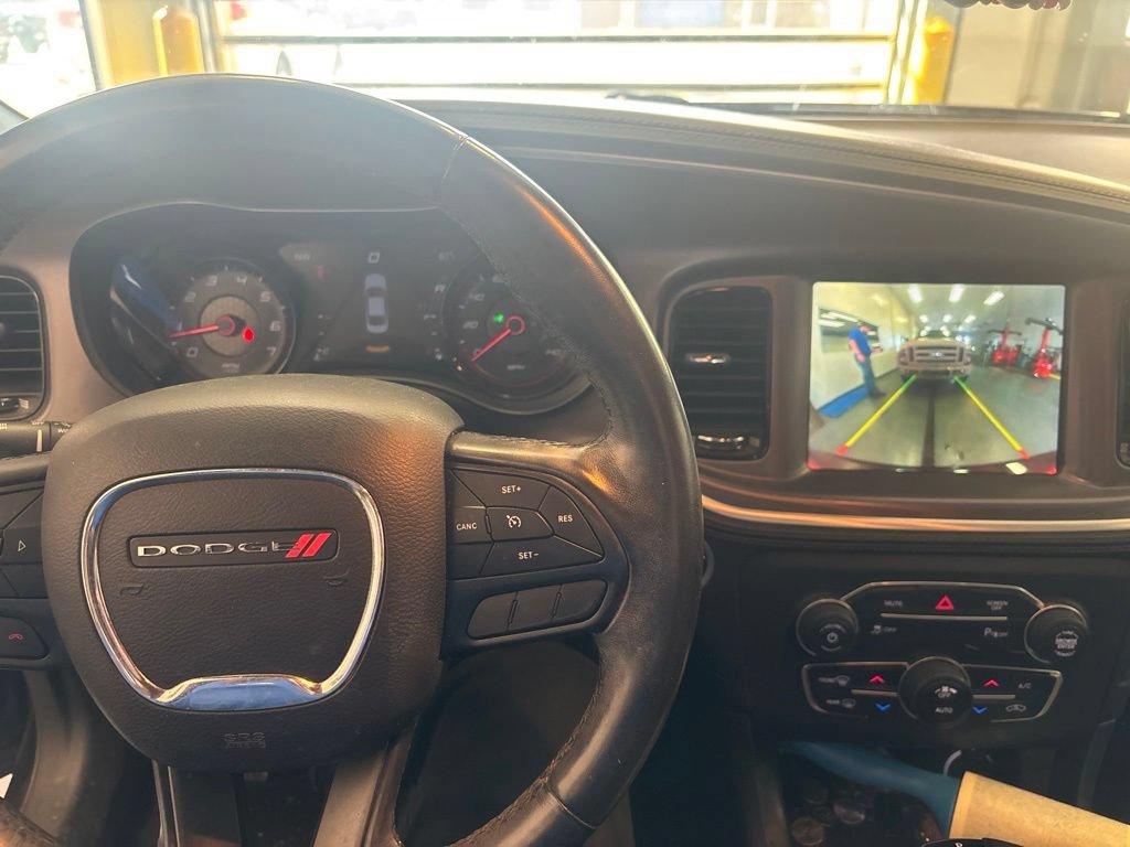Used 2020 Dodge Charger SXT w/ Plus Group RWD image 5