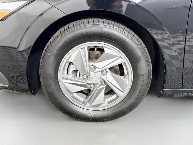Used 2024 Hyundai Elantra SE FWD image 36