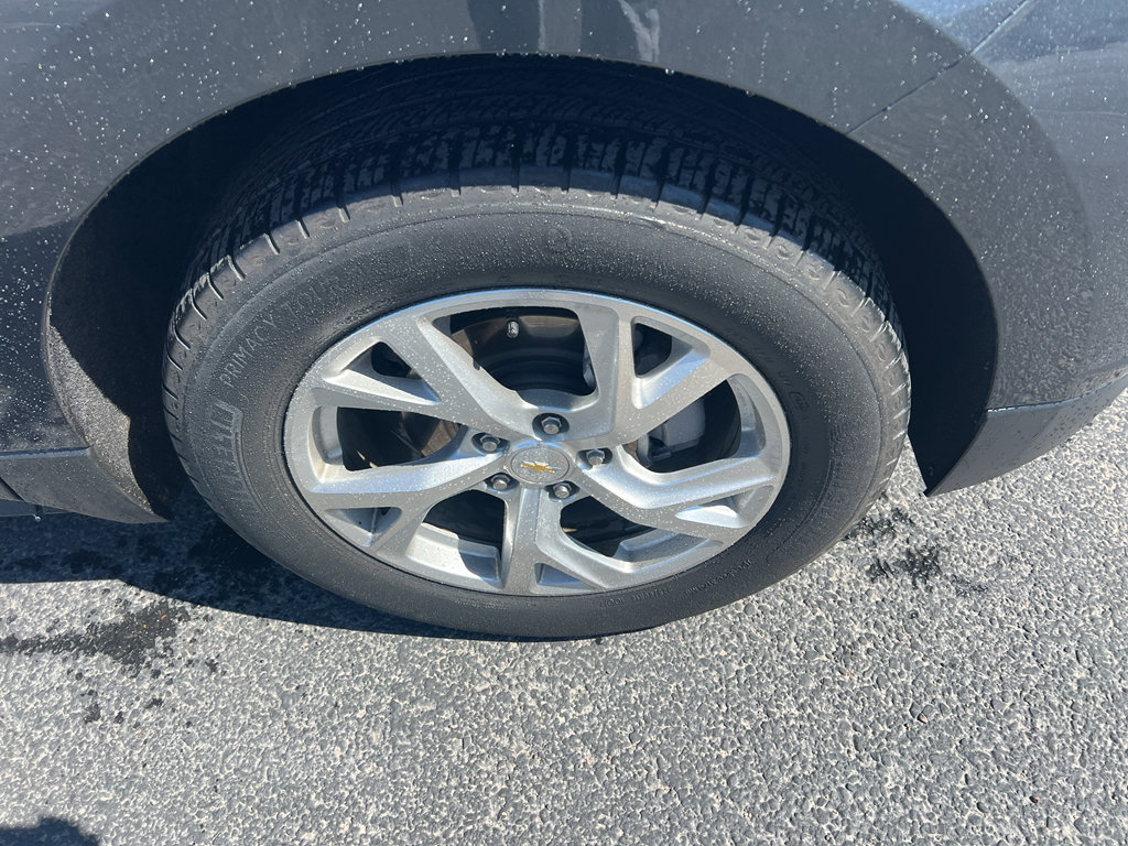 Used 2021 Chevrolet Equinox Premier image 2