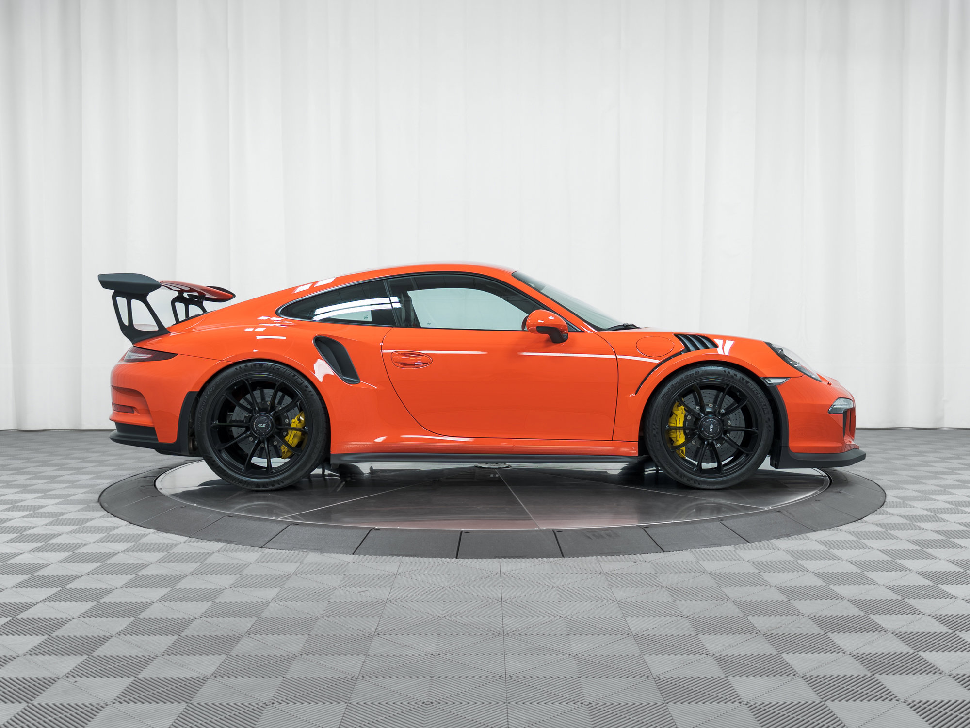 Certified 2016 Porsche 911 GT3 RS image 8