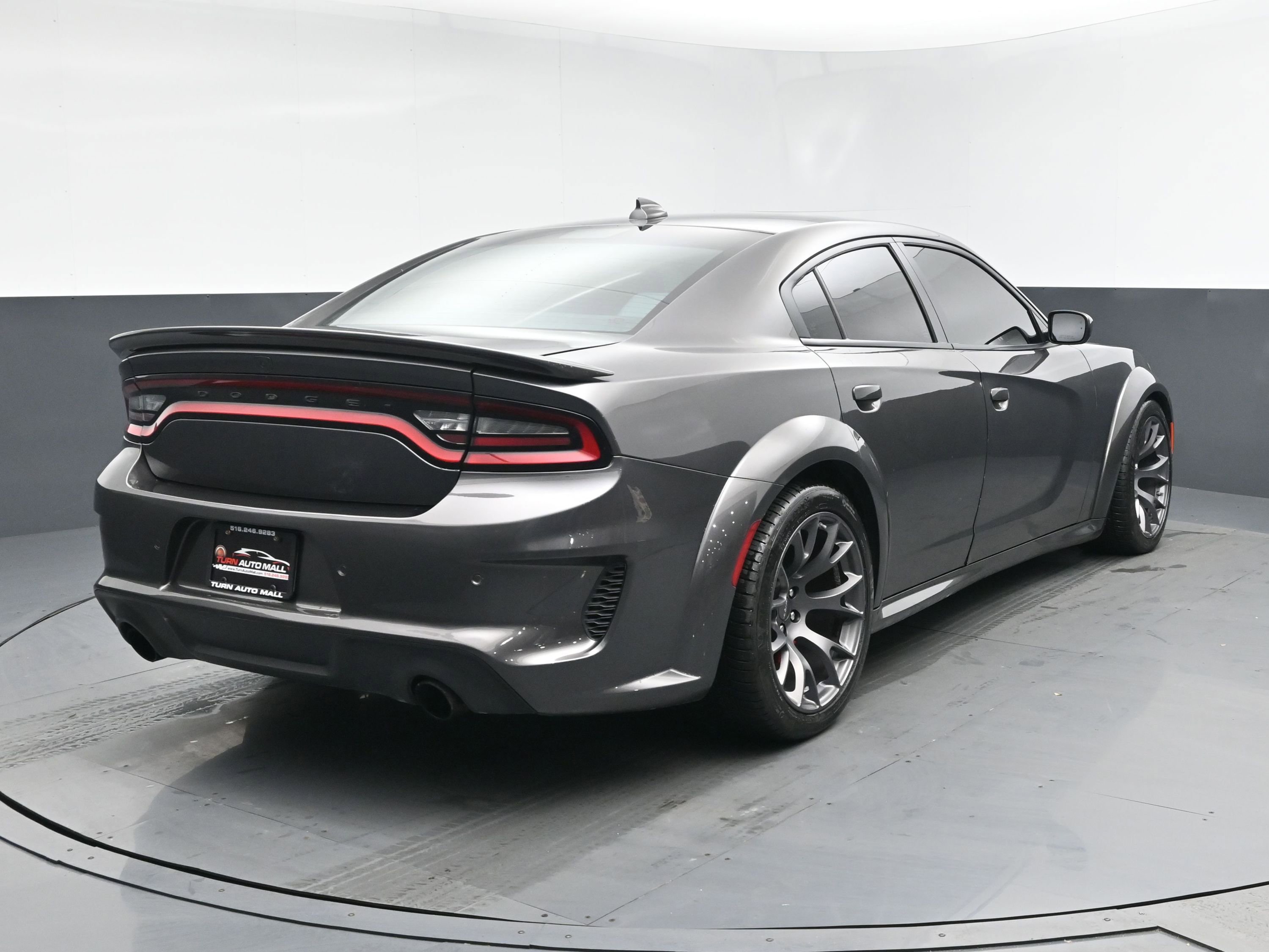 Used 2022 Dodge Charger SRT Hellcat w/ Harman/Kardon Audio Group image 18