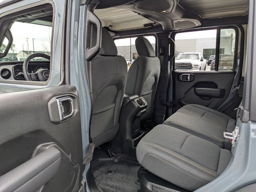 Used 2025 Jeep Wrangler Unlimited Sport S 4xe image 36