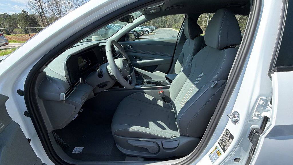 New 2026 Hyundai Elantra Sport image 9