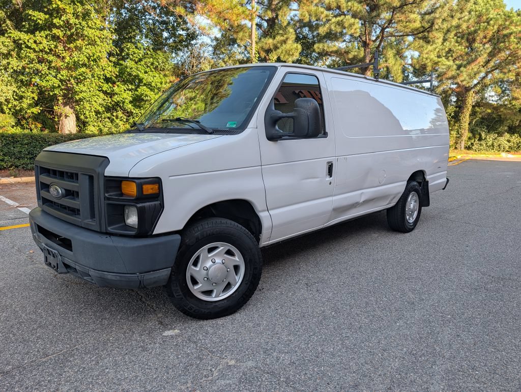 Used 2014 Ford E-250 and Econoline 250 Extended w/ Power Group RWD image 1
