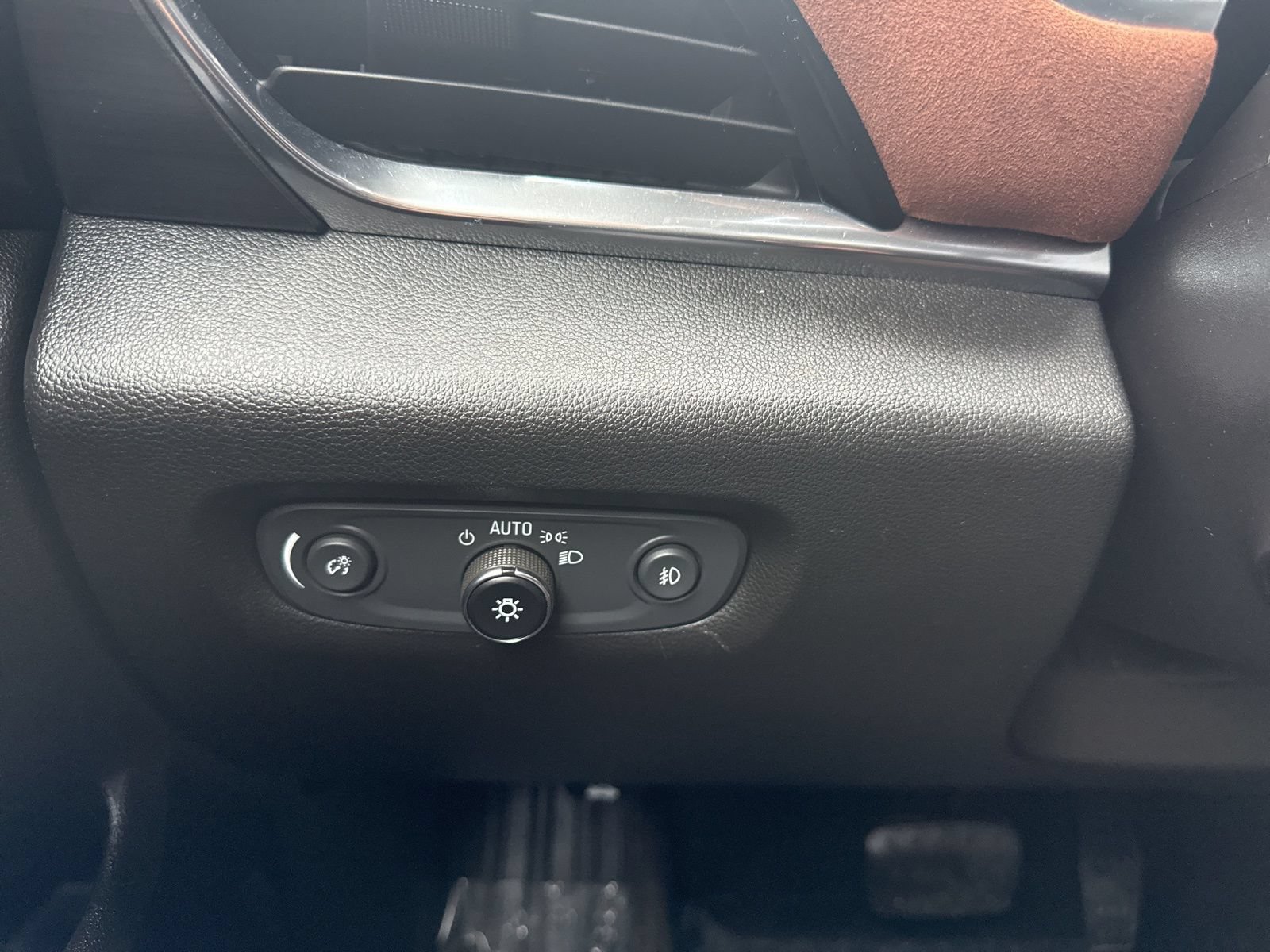 Used 2019 Chevrolet Traverse High Country AWD/4WD image 42