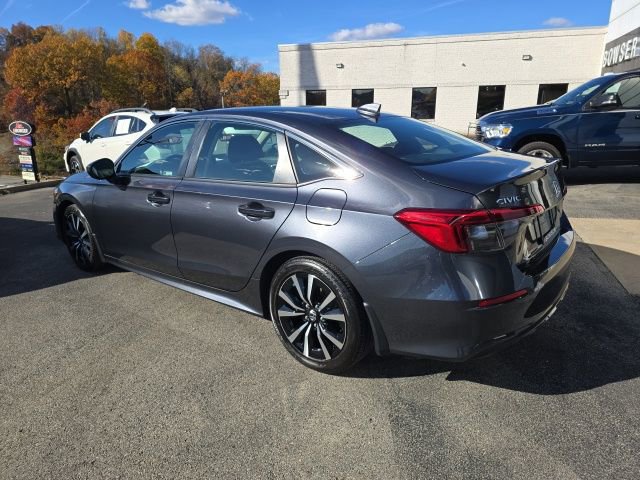 Used 2023 Honda Civic EX image 3