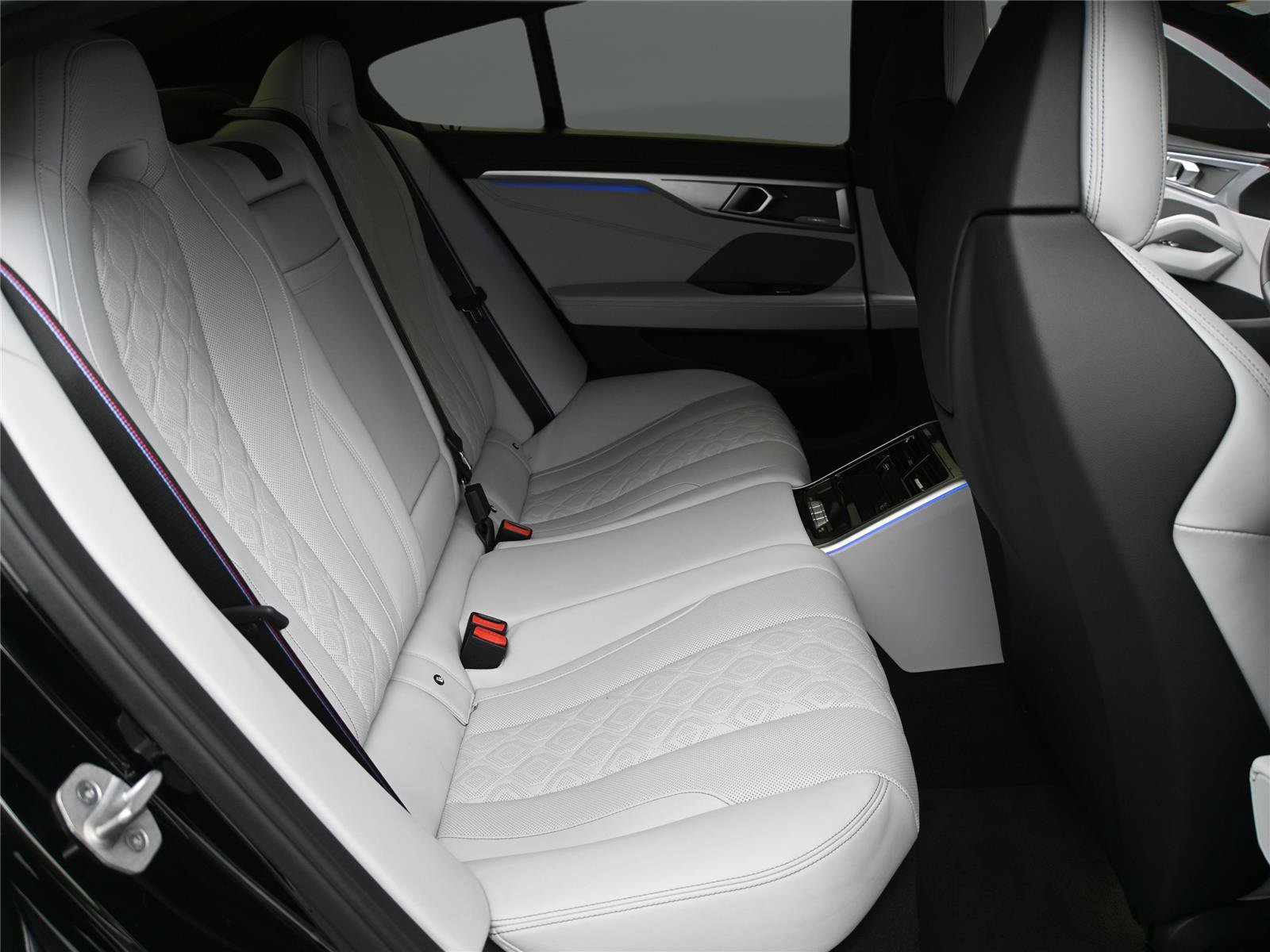 Used 2025 BMW M8 Competition AWD/4WD image 33