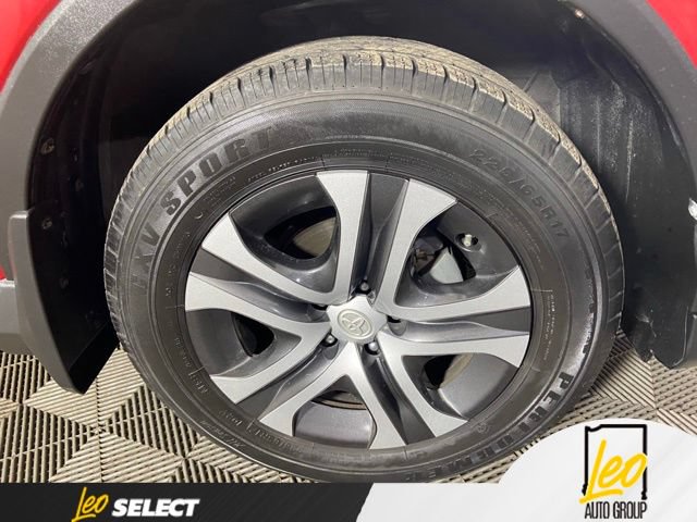 Used 2017 Toyota RAV4 LE w/ Carpet Mat Package AWD/4WD image 31
