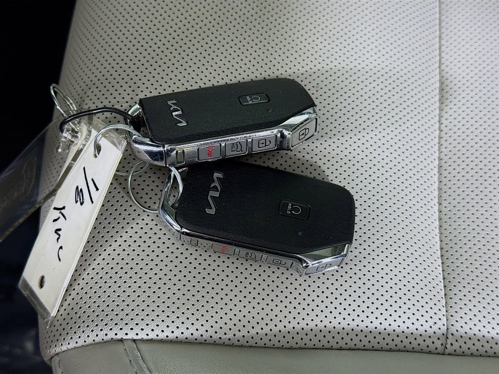 Used 2022 Kia Telluride S image 37