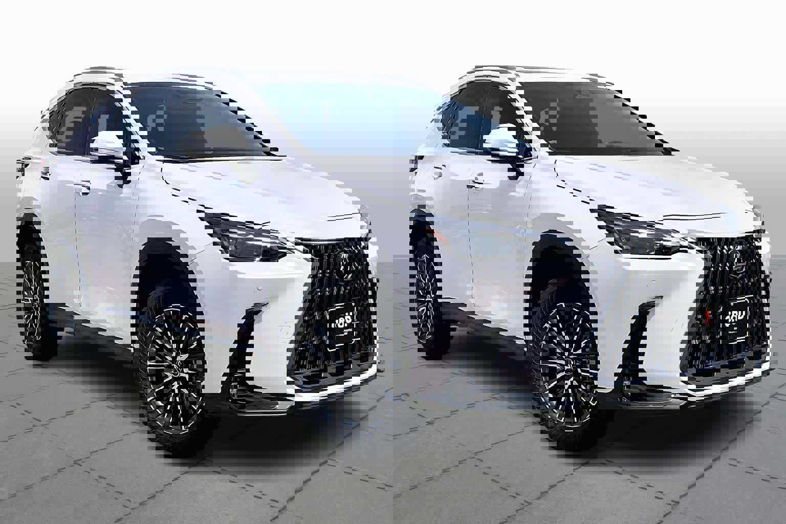 Used 2025 Lexus NX 250 FWD w/ Towing Package (2000 Lbs) image 3