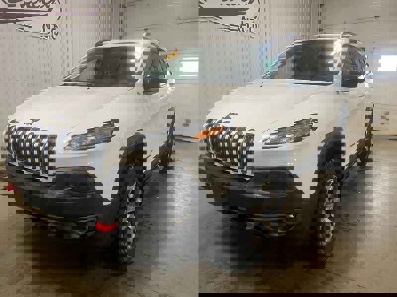 Used 2014 Jeep Cherokee Trailhawk w/ Leather Interior Group image 2