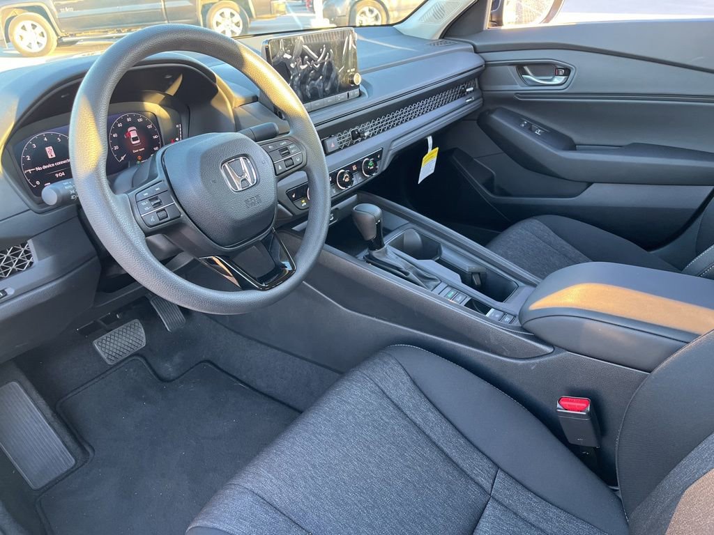 Certified 2025 Honda Accord SE image 18