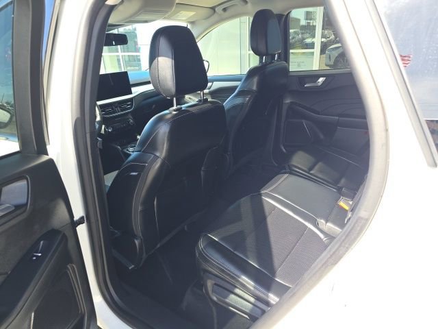 Used 2023 Ford Escape Platinum w/ Class II Trailer Tow Package image 30