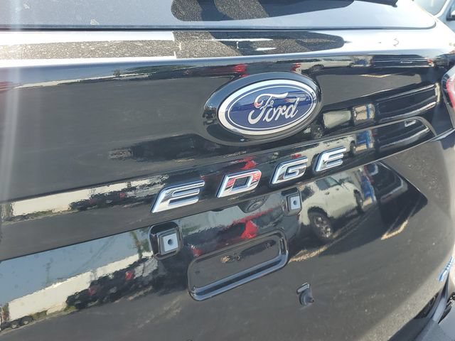 Used 2023 Ford Edge Titanium AWD/4WD image 32
