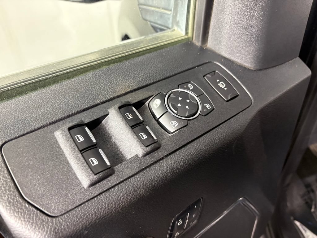 Used 2017 Ford F350 Platinum w/ Platinum Ultimate Package AWD/4WD image 12