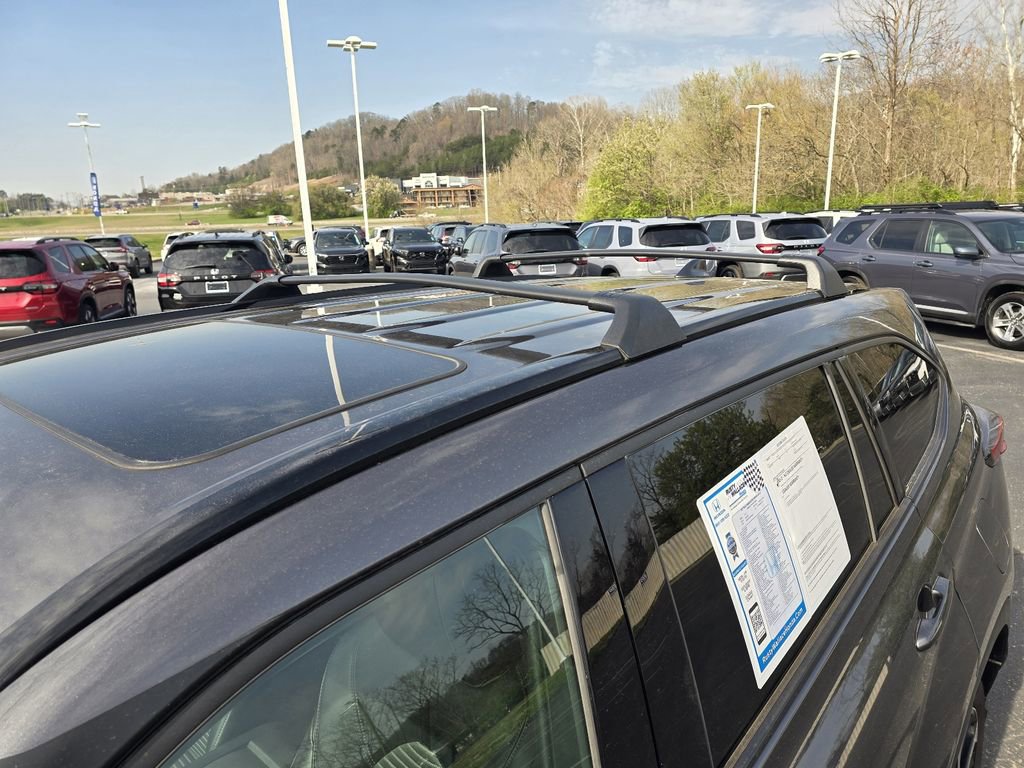 Used 2021 Toyota Highlander XSE AWD/4WD image 10