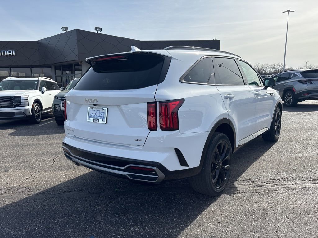 Used 2023 Kia Sorento SX image 4