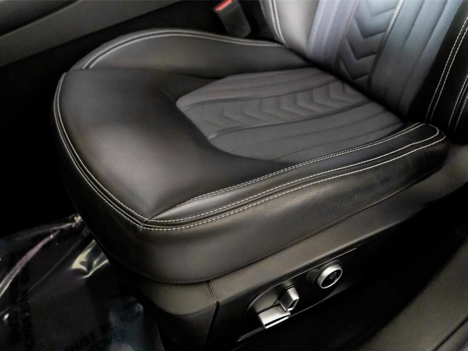 Used 2023 Maserati Levante GT image 27