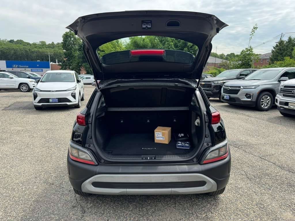 Certified 2023 Hyundai Kona SE w/ Cargo Package AWD/4WD image 6