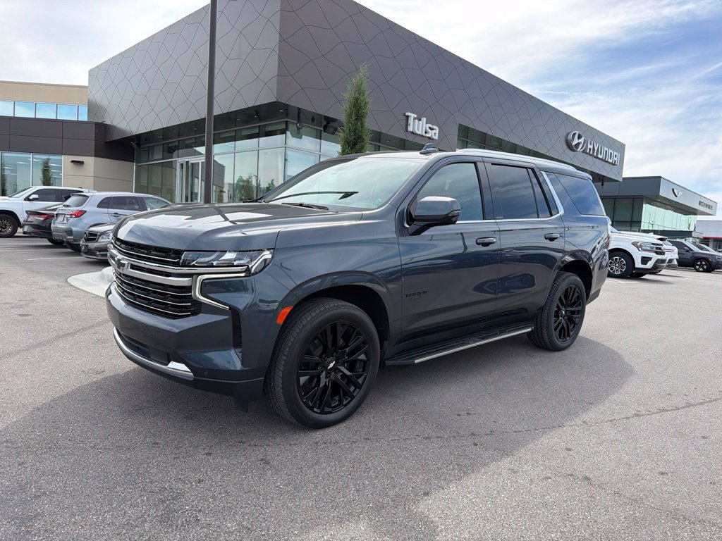 Used 2021 Chevrolet Tahoe LT w/ LT Signature Package AWD/4WD image 2