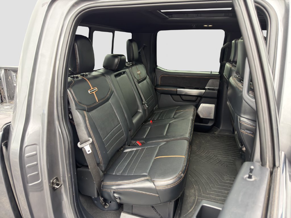 Used 2024 Ford F350 Platinum w/ FX4 Off-Road Package AWD/4WD image 29