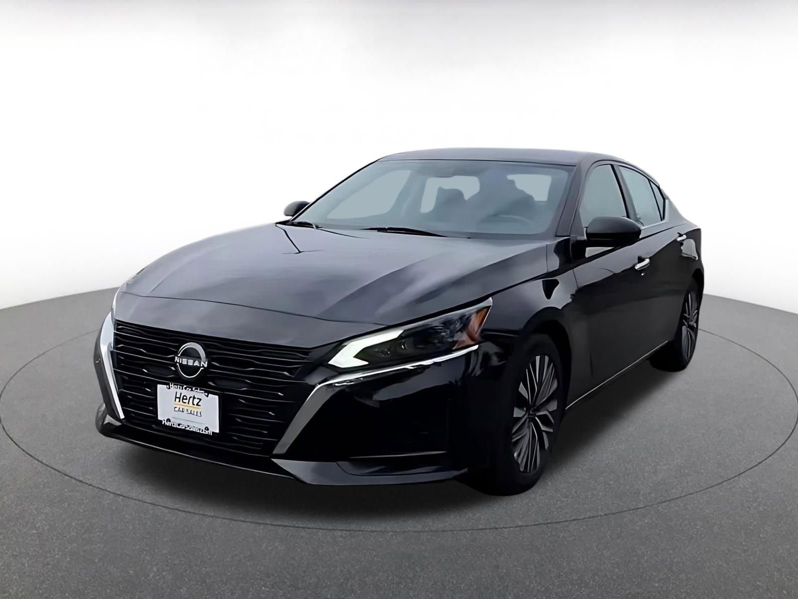Used 2025 Nissan Altima 2.5 SV FWD image 7